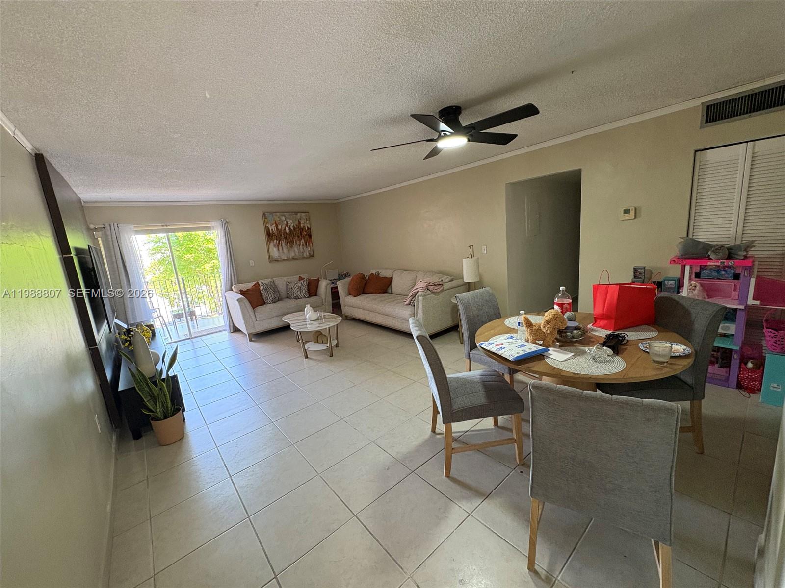 1950 W 56th St #2309D, Hialeah FL 33012