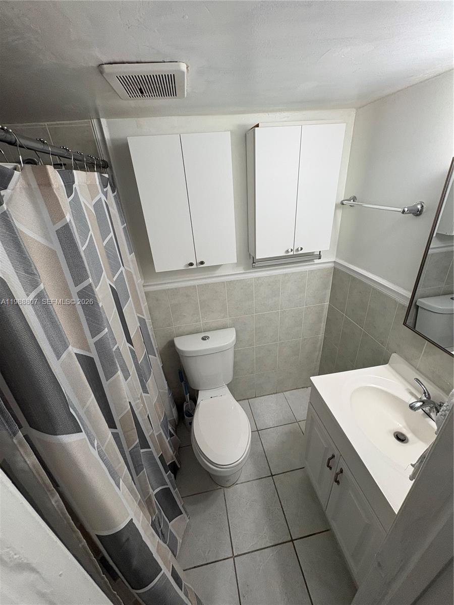 1950 W 56th St #2309D, Hialeah FL 33012