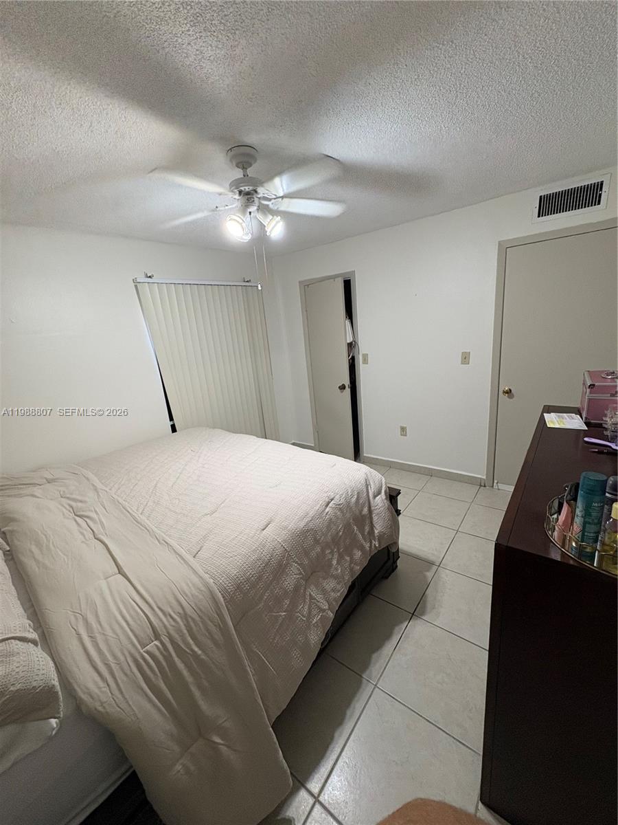 1950 W 56th St #2309D, Hialeah FL 33012