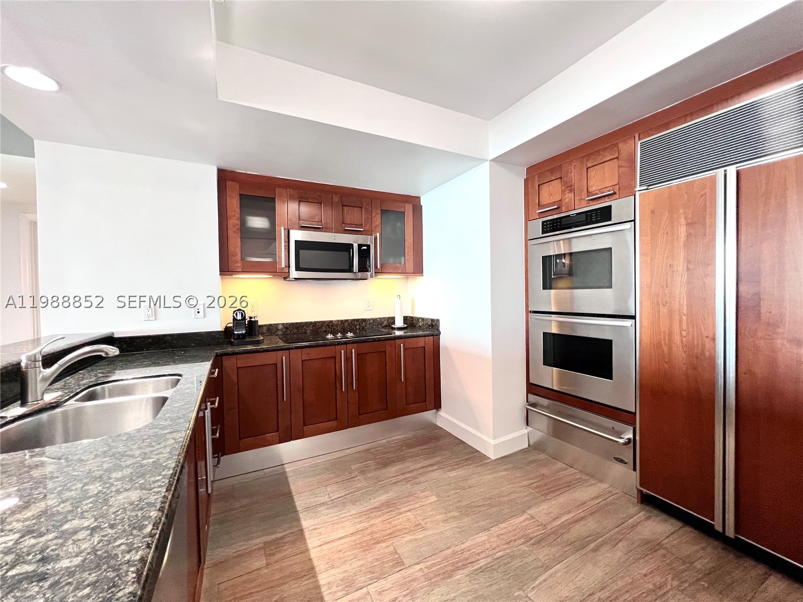 3301 NE 183rd St #905, Aventura FL 33160