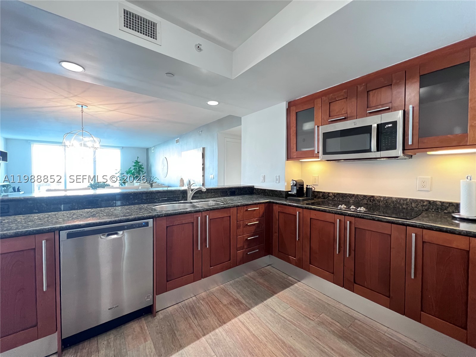 3301 NE 183rd St #905, Aventura FL 33160