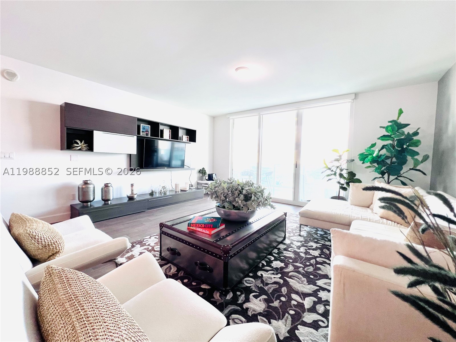 3301 NE 183rd St #905, Aventura FL 33160