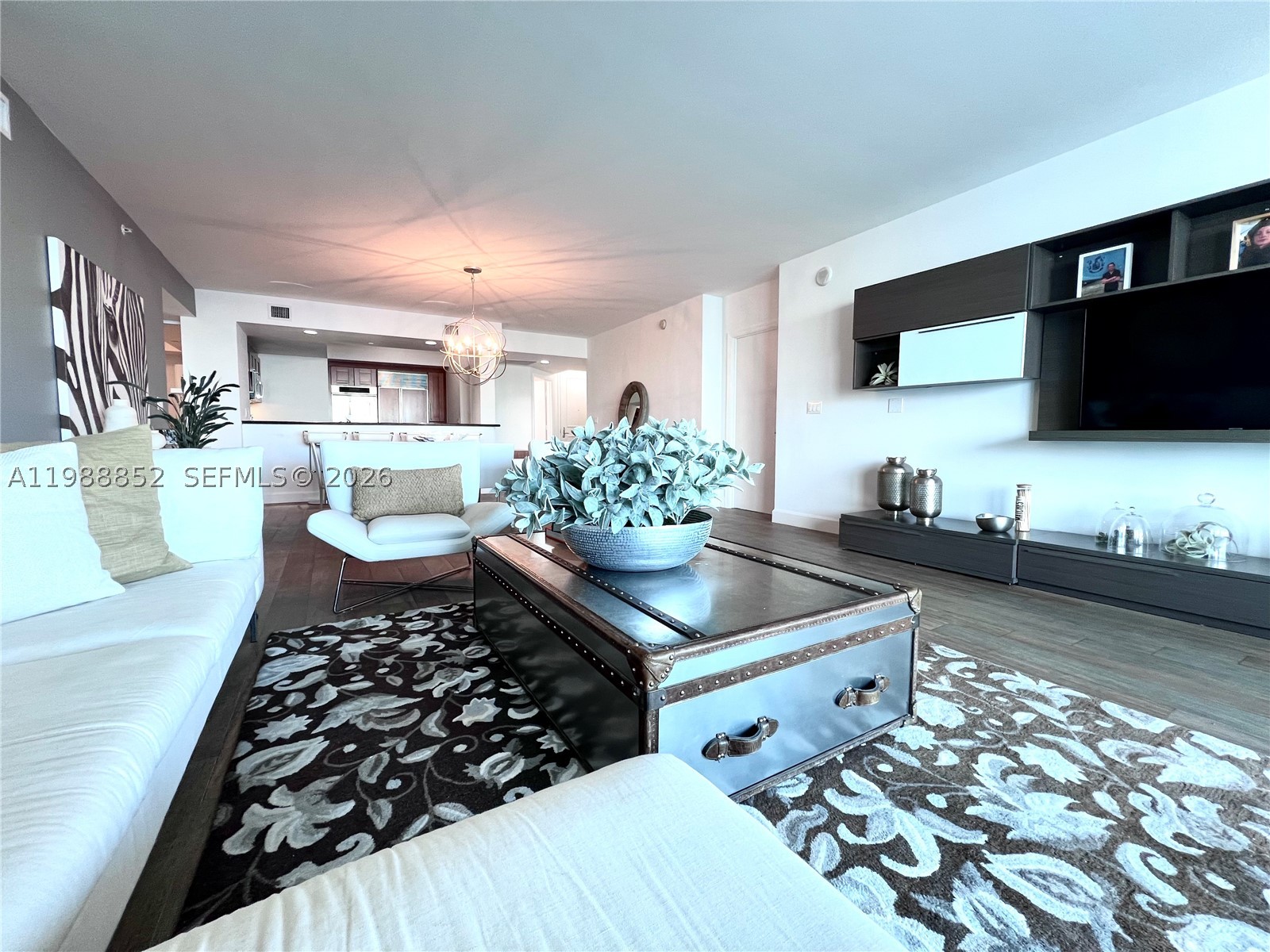 3301 NE 183rd St #905, Aventura FL 33160