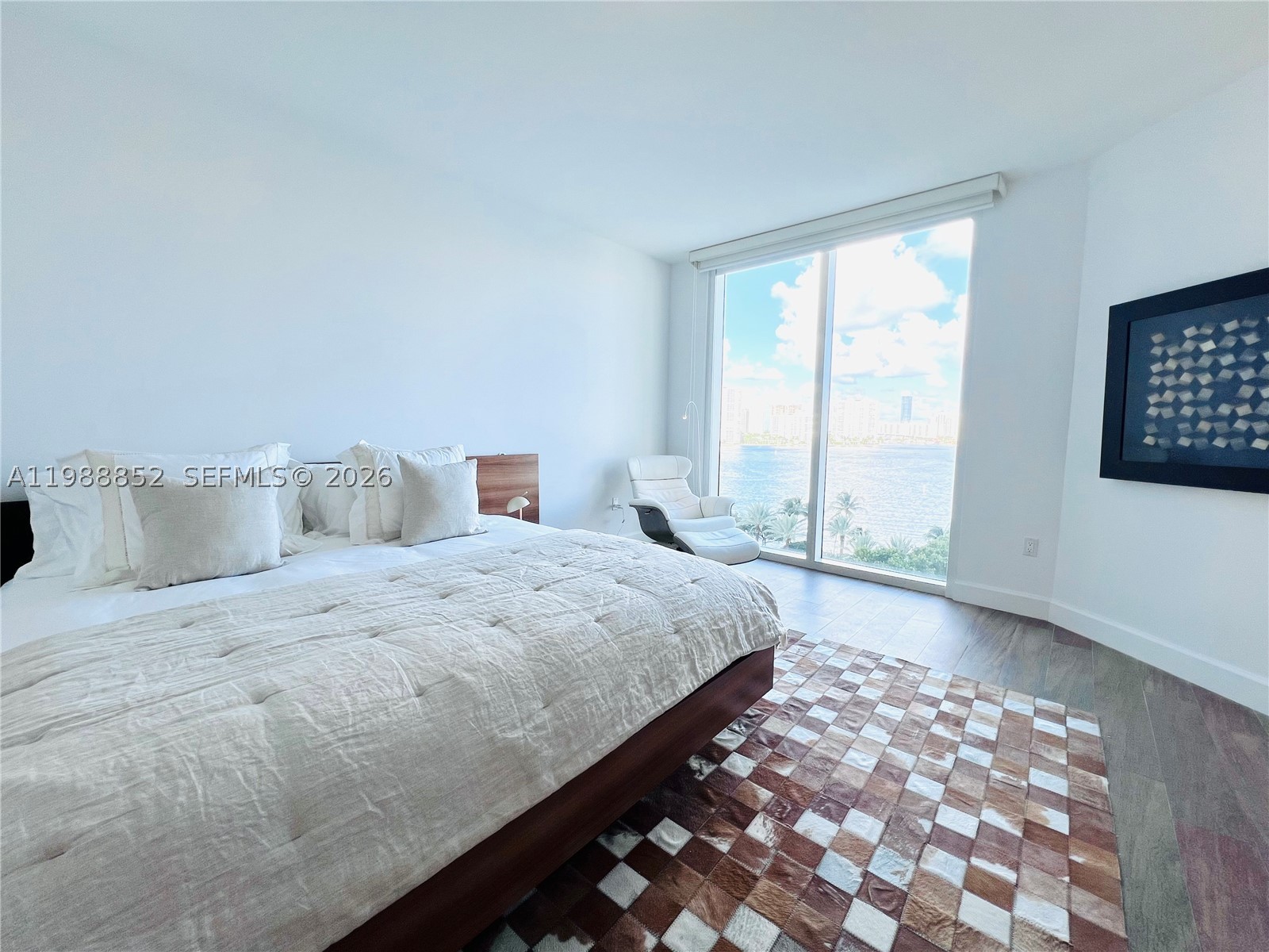3301 NE 183rd St #905, Aventura FL 33160