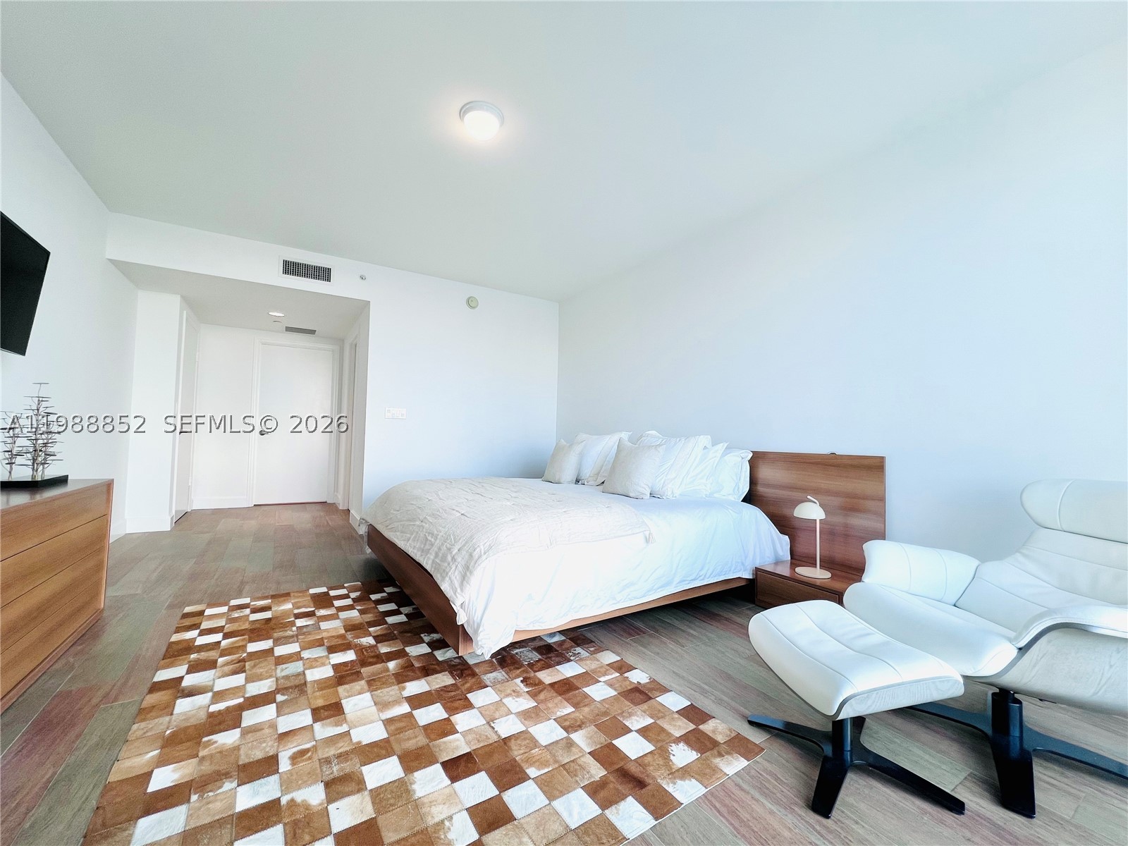 3301 NE 183rd St #905, Aventura FL 33160