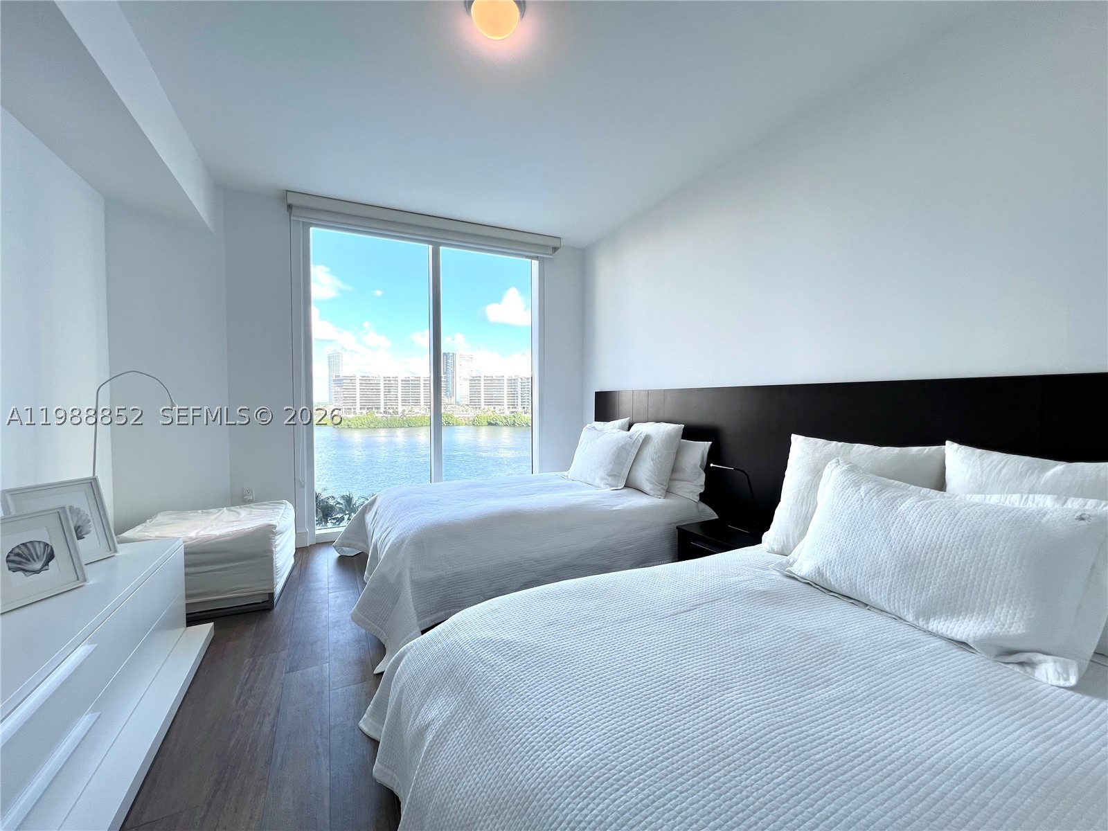 3301 NE 183rd St #905, Aventura FL 33160