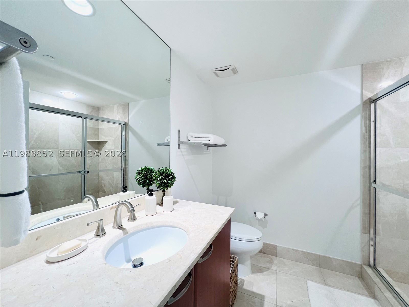 3301 NE 183rd St #905, Aventura FL 33160