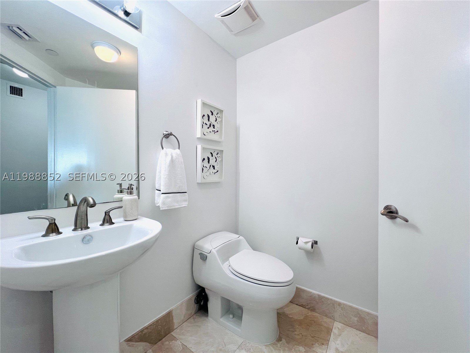 3301 NE 183rd St #905, Aventura FL 33160