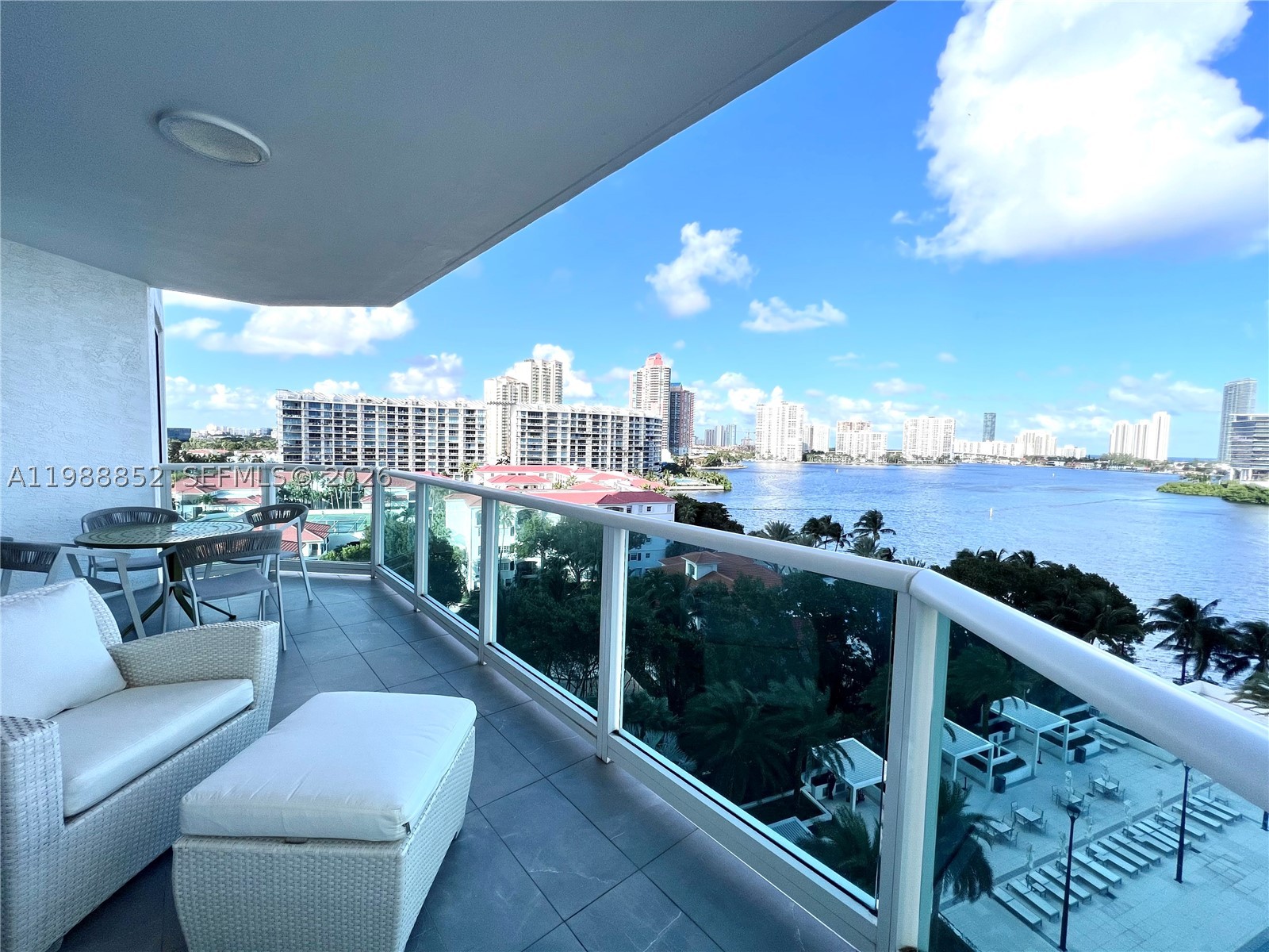 3301 NE 183rd St #905, Aventura FL 33160