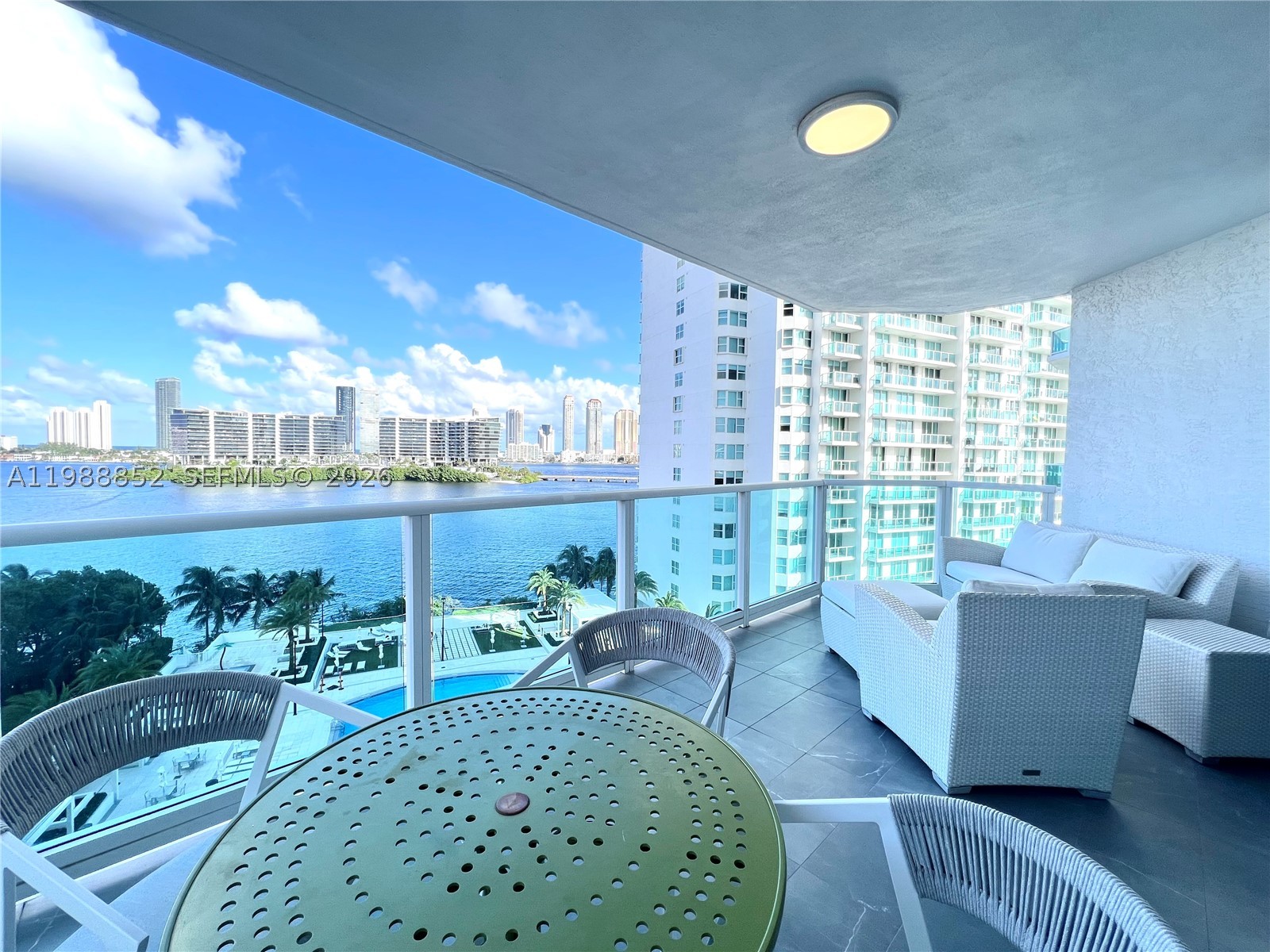 3301 NE 183rd St #905, Aventura FL 33160