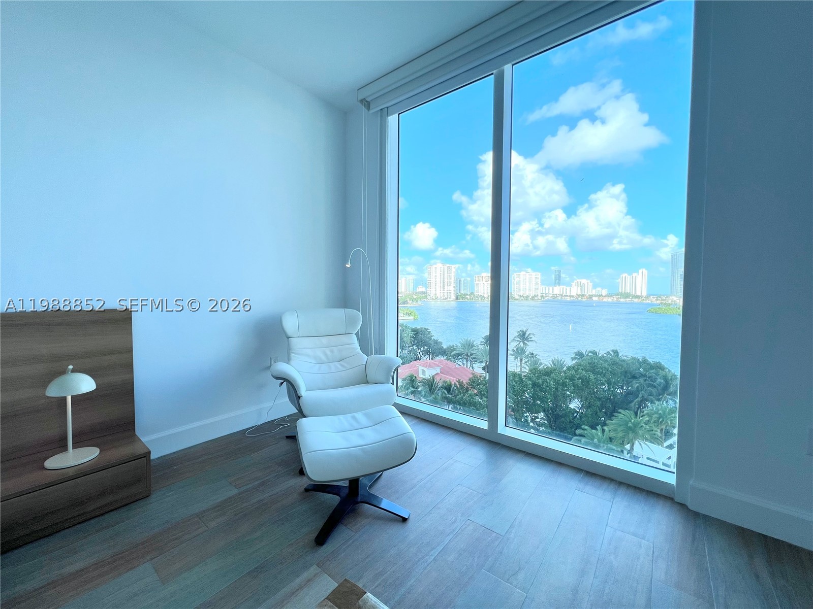 3301 NE 183rd St #905, Aventura FL 33160