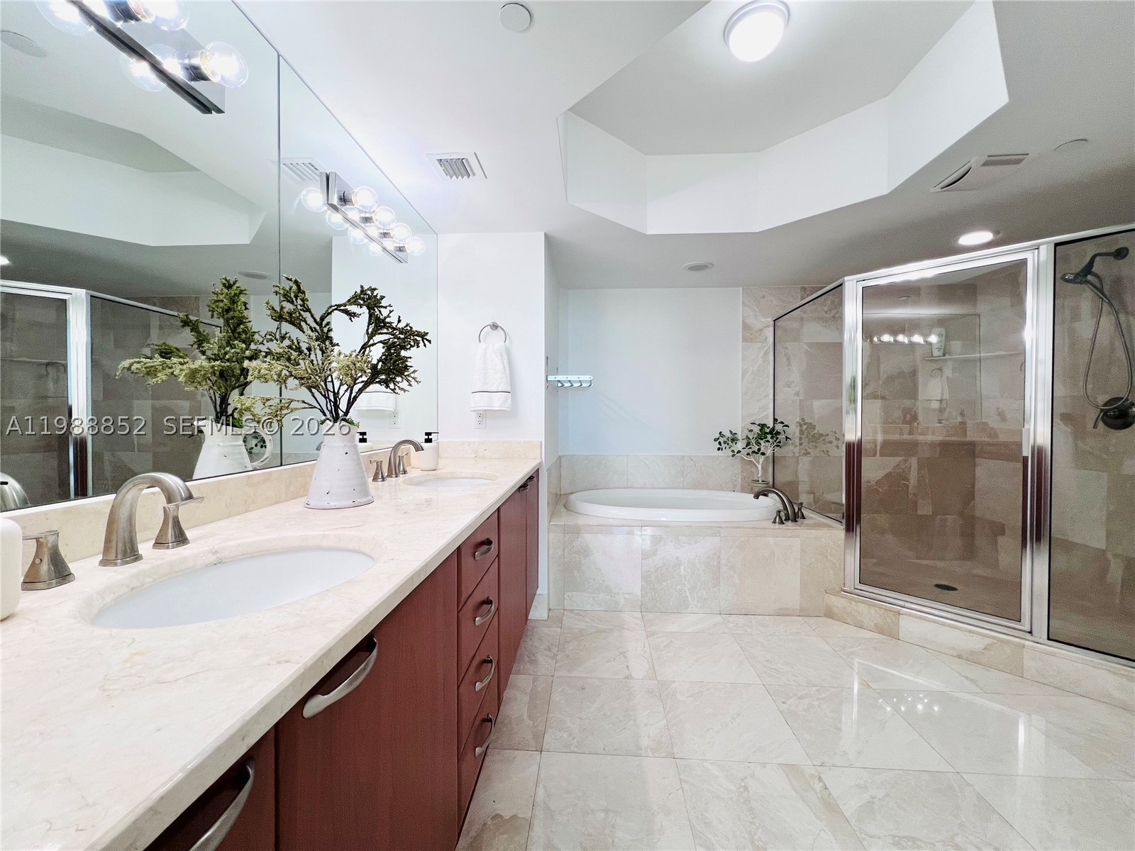 3301 NE 183rd St #905, Aventura FL 33160