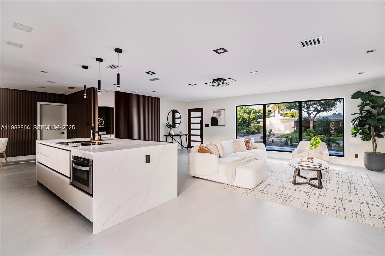 5561 NE 28th Ave, Fort Lauderdale FL 33308