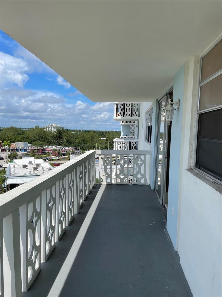 13155 Ixora Ct #901, North Miami FL 33181