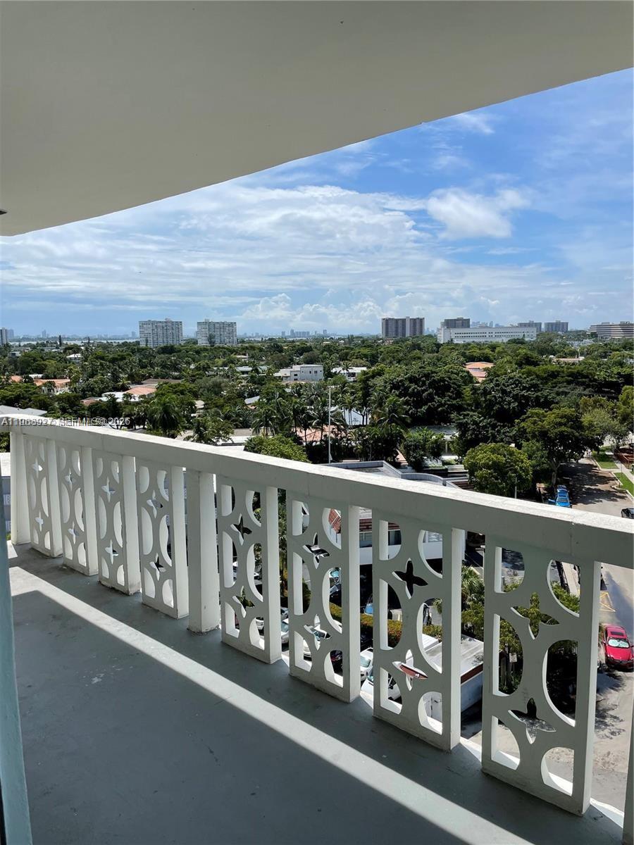 13155 Ixora Ct #901, North Miami FL 33181