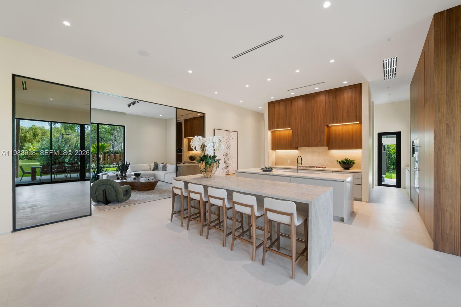 5545 SW 81st Ter, Miami FL 33143