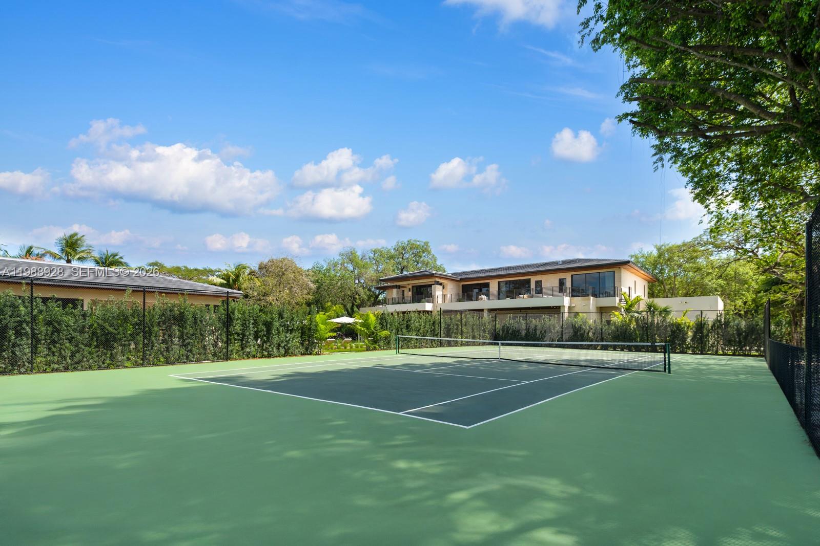5545 SW 81st Ter, Miami FL 33143
