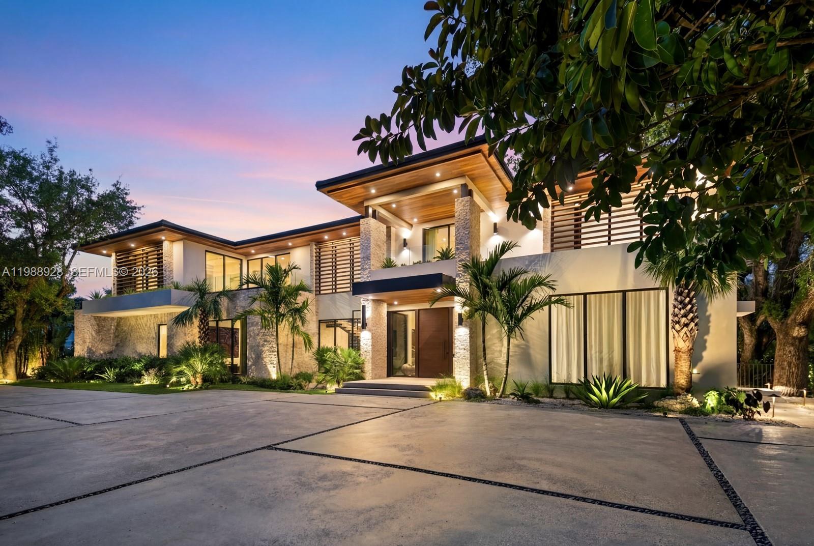 5545 SW 81st Ter, Miami FL 33143