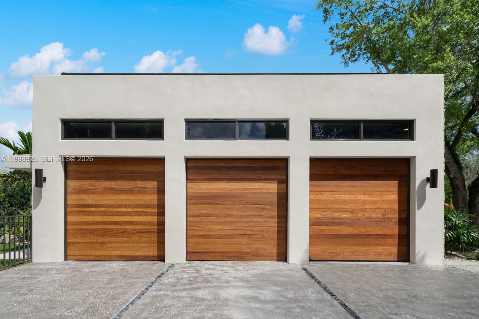 5545 SW 81st Ter, Miami FL 33143