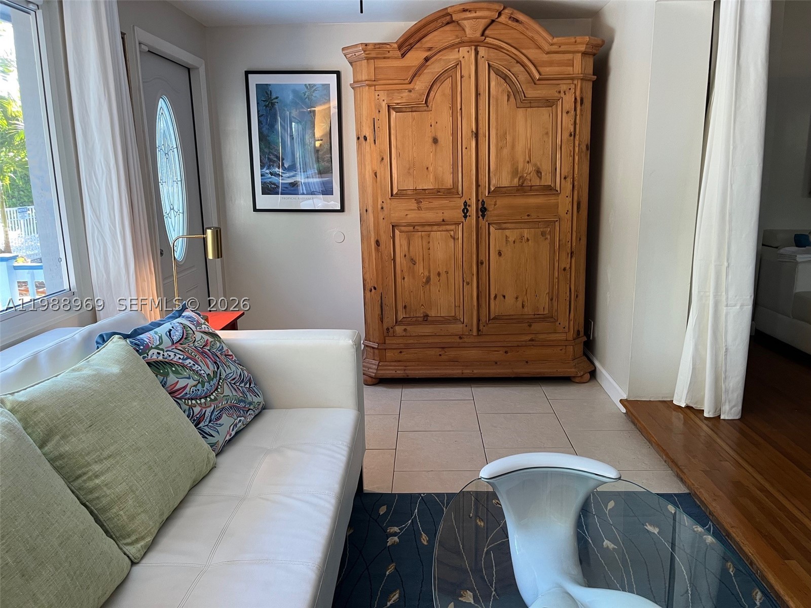113 SW 2nd St, Hallandale Beach FL 33009