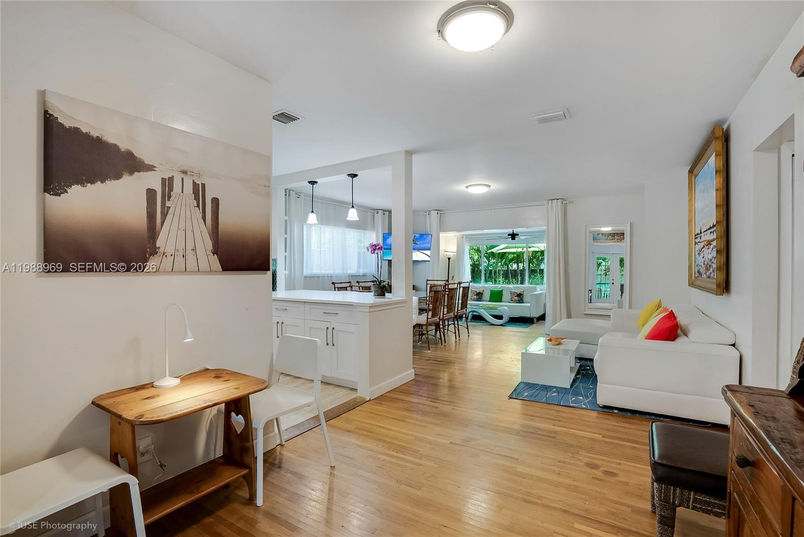 113 SW 2nd St, Hallandale Beach FL 33009
