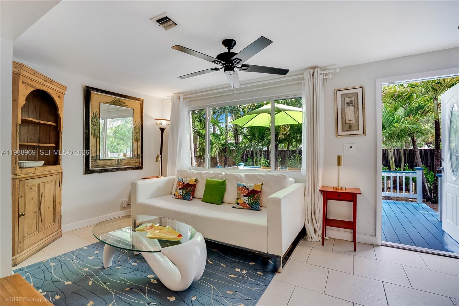 113 SW 2nd St, Hallandale Beach FL 33009