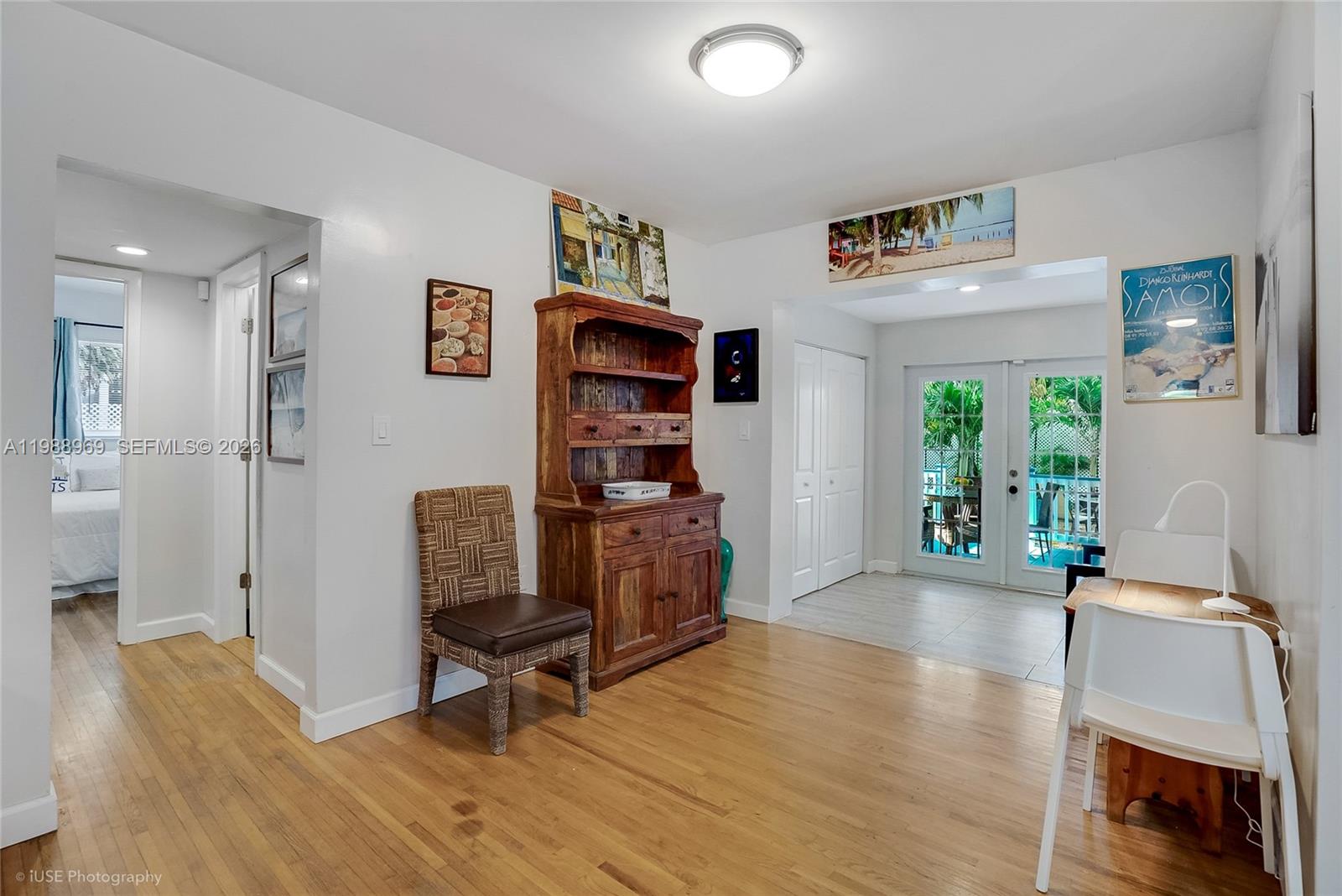 113 SW 2nd St, Hallandale Beach FL 33009