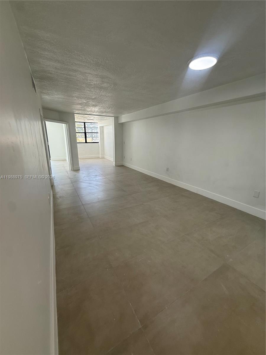6937 Bay Dr, Miami Beach FL 33141
