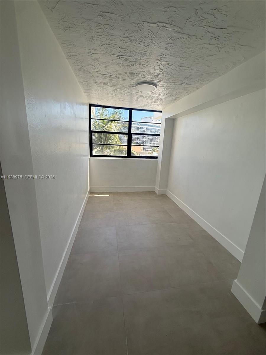 6937 Bay Dr, Miami Beach FL 33141