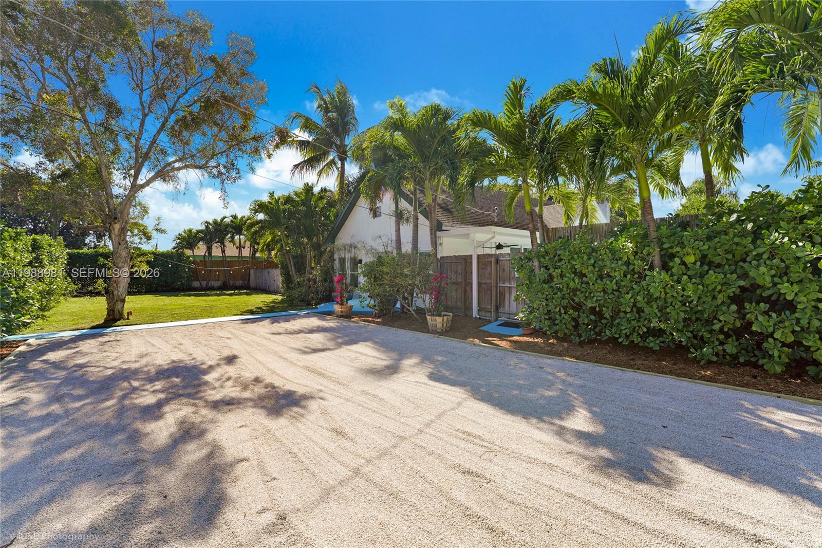 212 SW 1st Ave, Hallandale Beach FL 33009