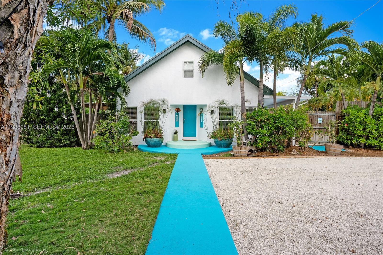 212 SW 1st Ave, Hallandale Beach FL 33009