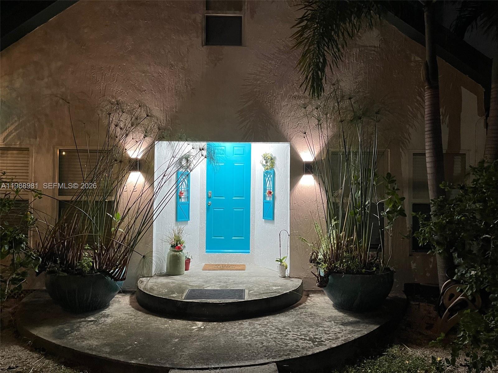 212 SW 1st Ave, Hallandale Beach FL 33009