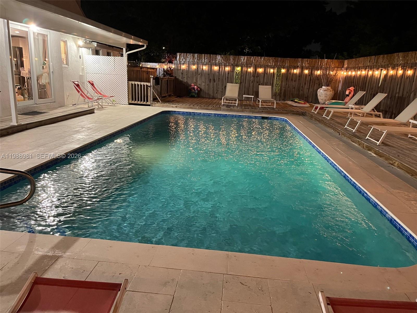 212 SW 1st Ave, Hallandale Beach FL 33009