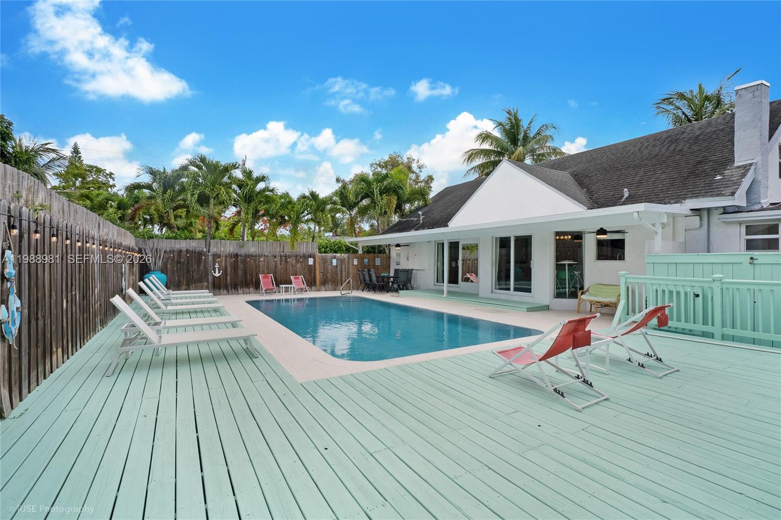 212 SW 1st Ave, Hallandale Beach FL 33009