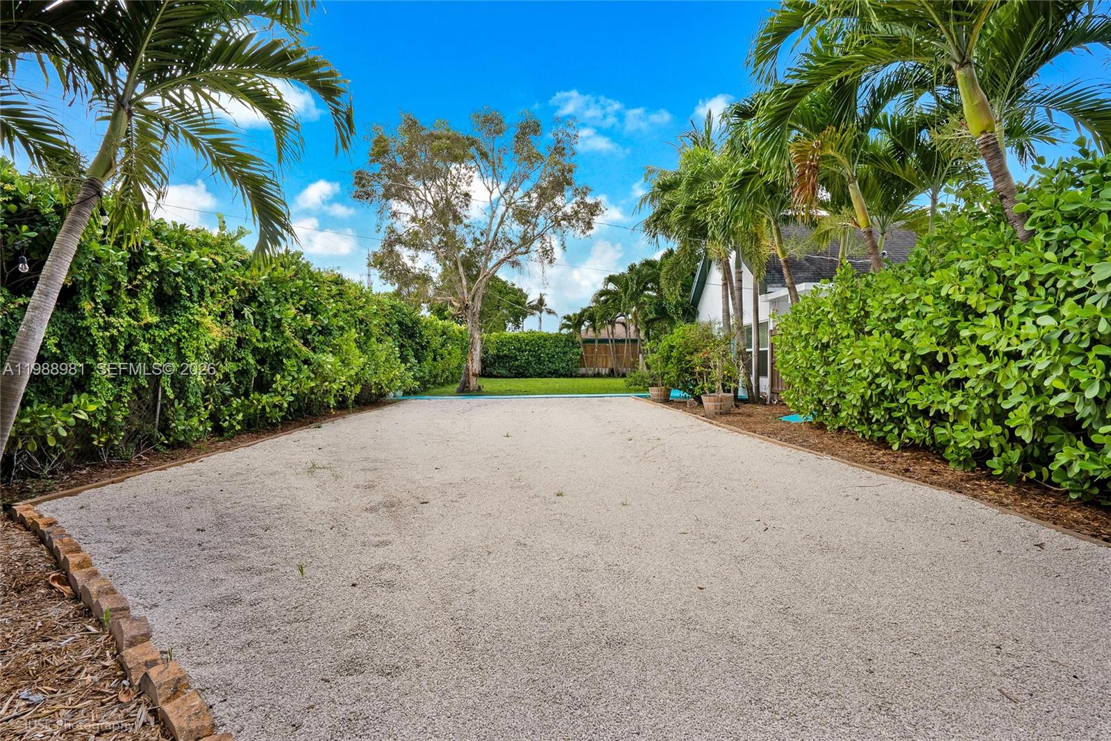 212 SW 1st Ave, Hallandale Beach FL 33009