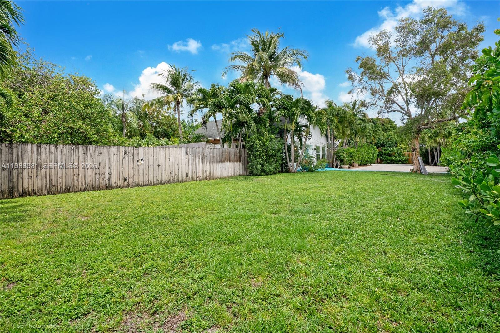 212 SW 1st Ave, Hallandale Beach FL 33009