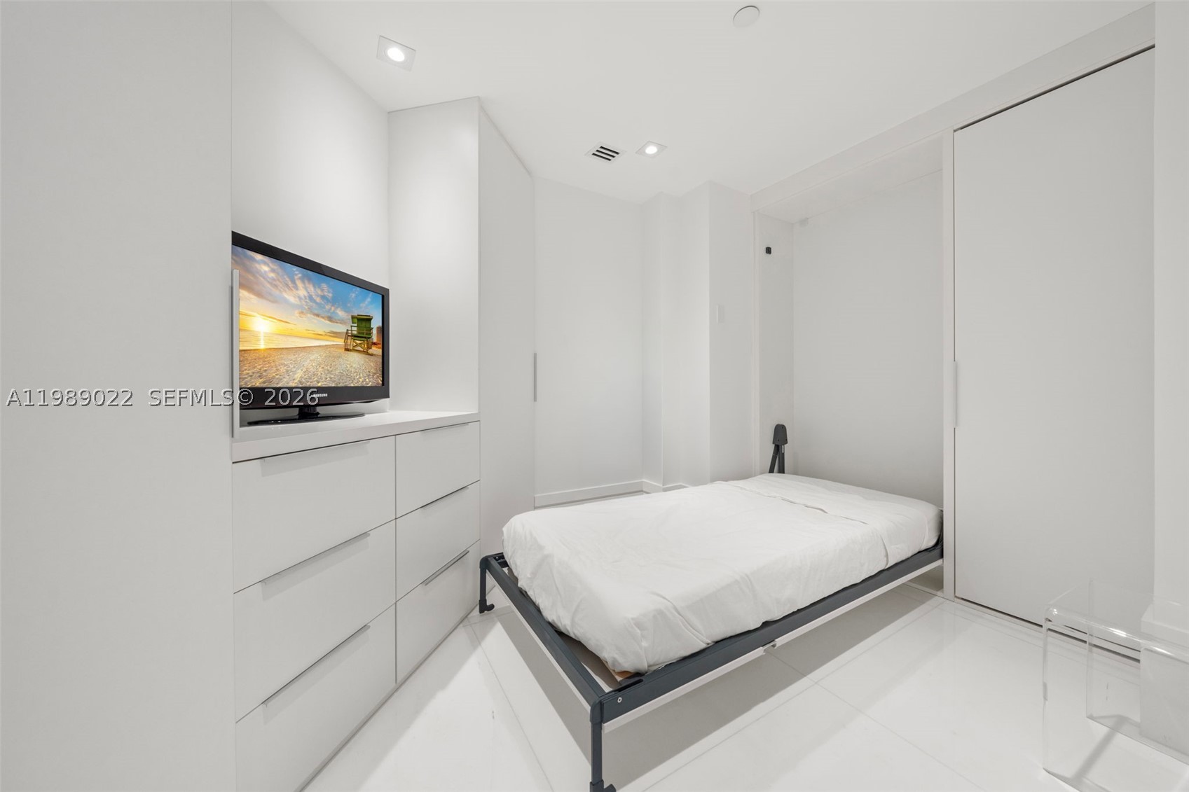 9999 Collins Ave #11J, Bal Harbour FL 33154