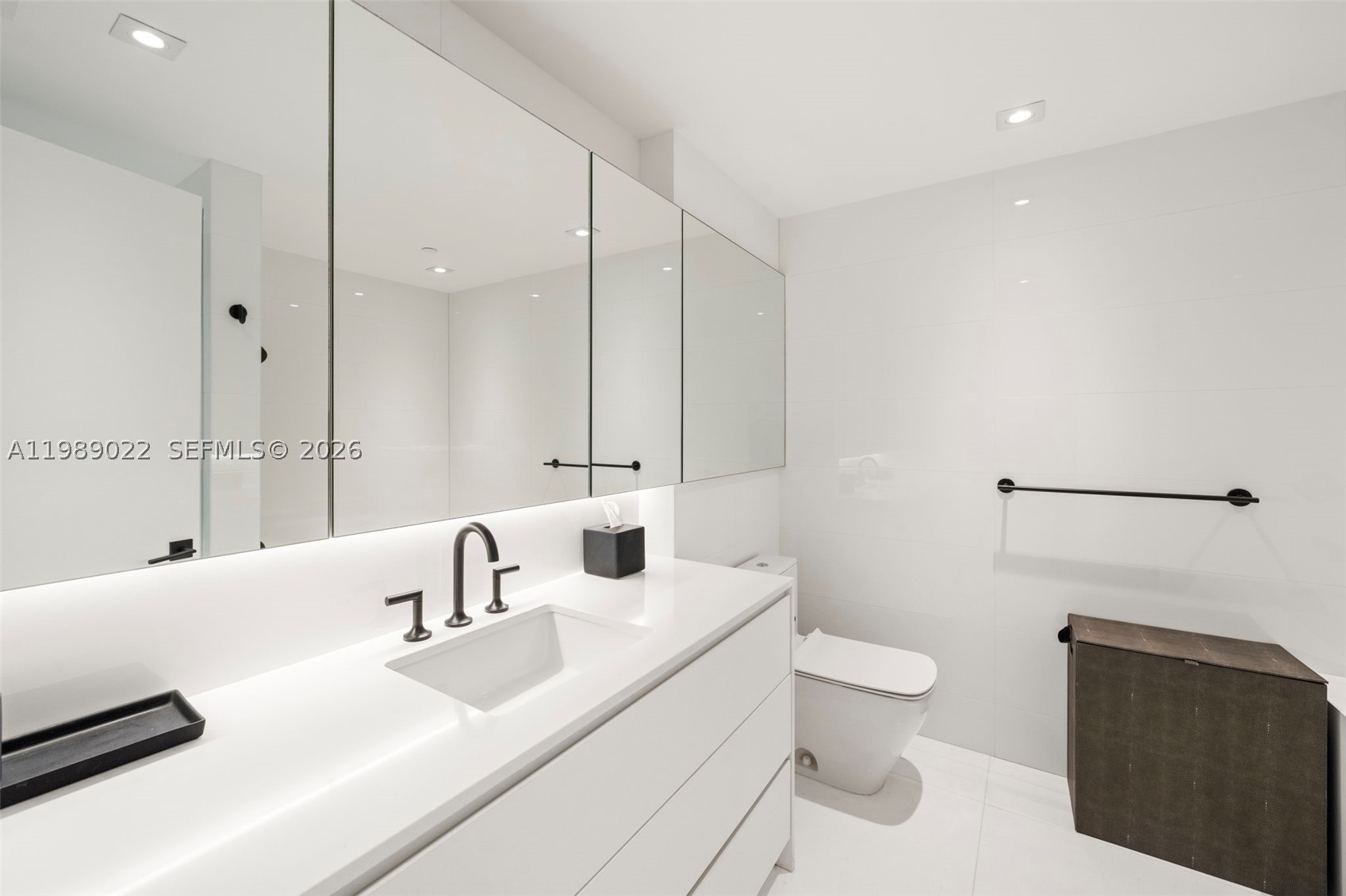 9999 Collins Ave #11J, Bal Harbour FL 33154