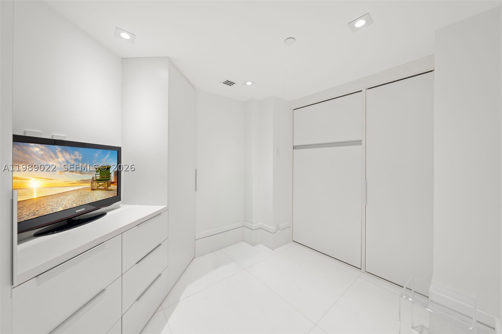 9999 Collins Ave #11J, Bal Harbour FL 33154