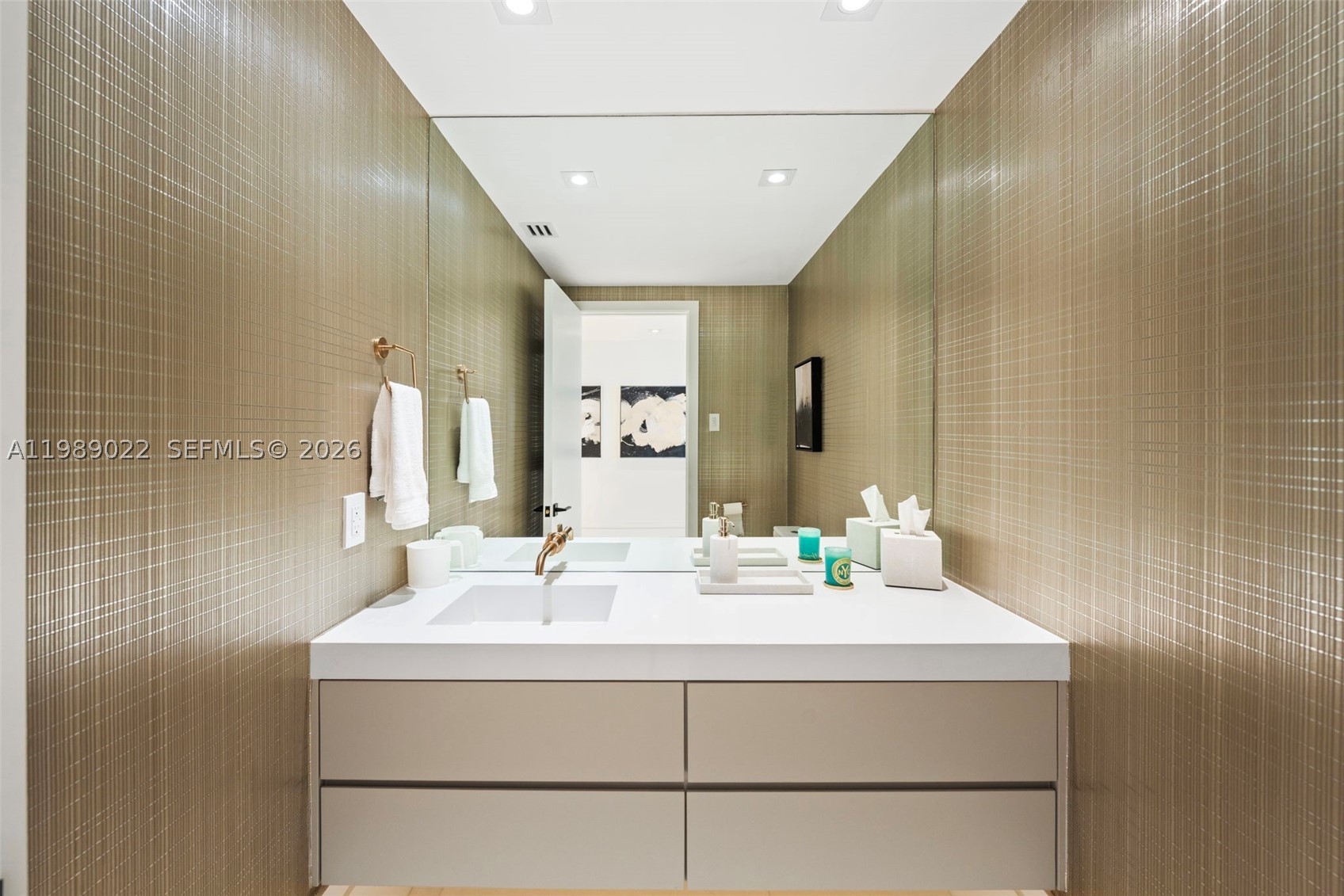 9999 Collins Ave #11J, Bal Harbour FL 33154