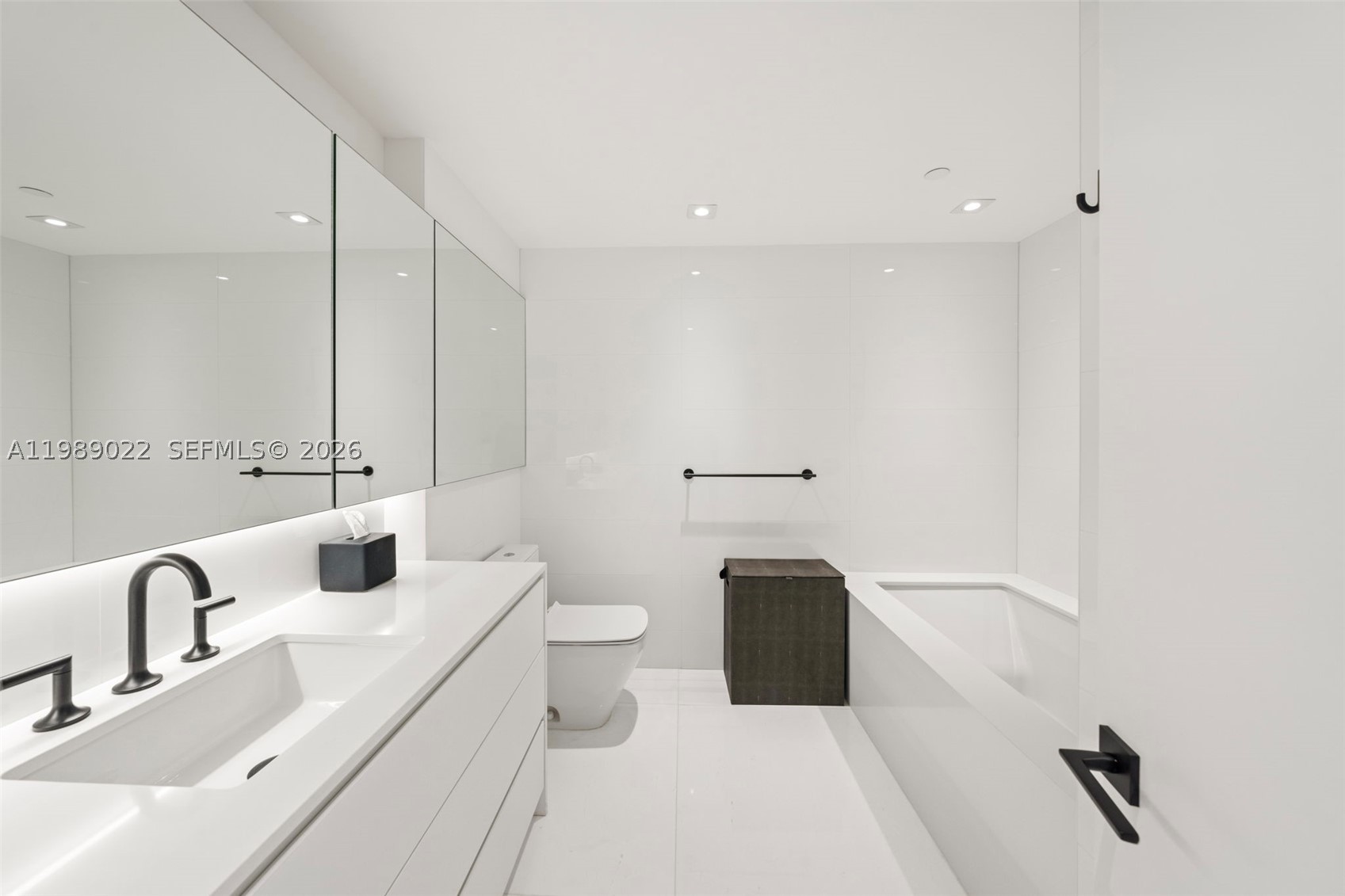 9999 Collins Ave #11J, Bal Harbour FL 33154