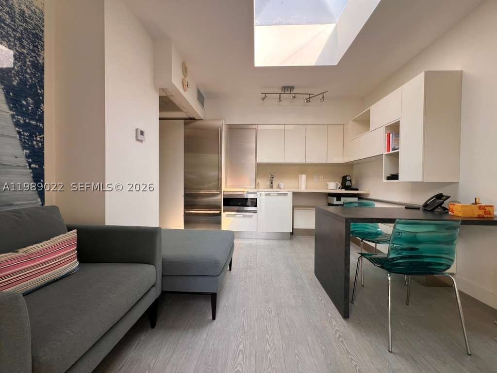 9999 Collins Ave #11J, Bal Harbour FL 33154