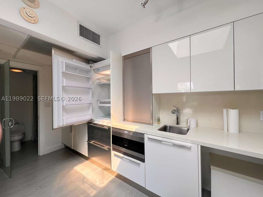 9999 Collins Ave #11J, Bal Harbour FL 33154