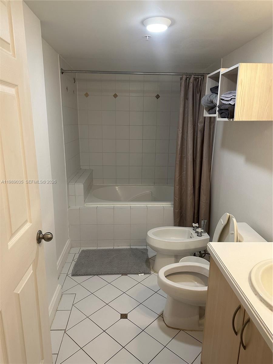 2951 S Bayshore Dr #417, Miami FL 33133