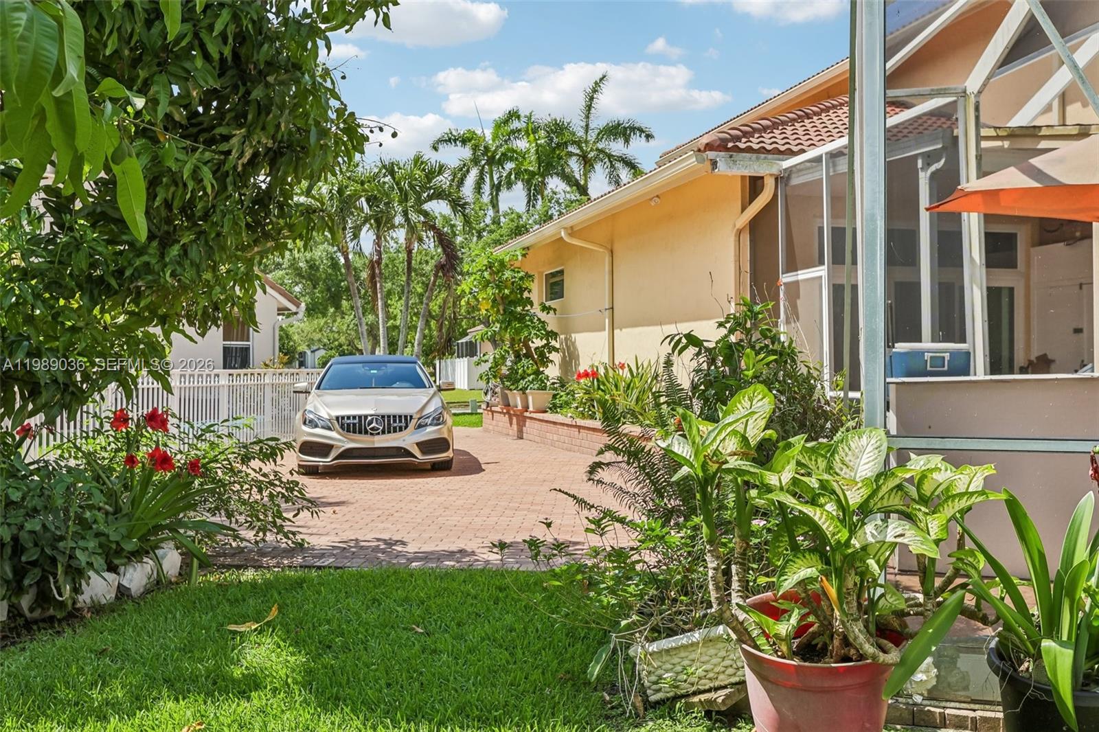 17211 SW 12th St, Pembroke Pines FL 33029