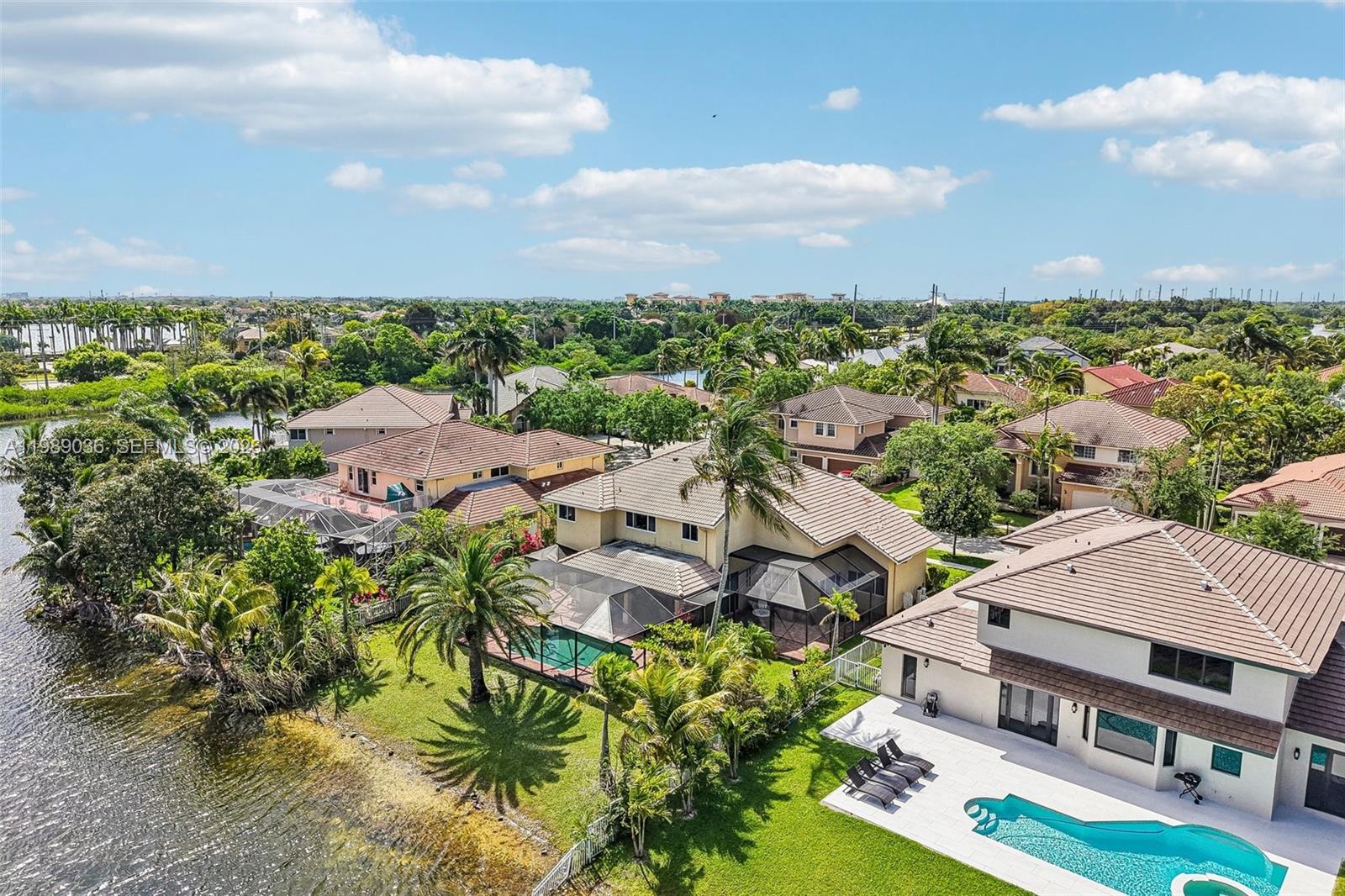 17211 SW 12th St, Pembroke Pines FL 33029