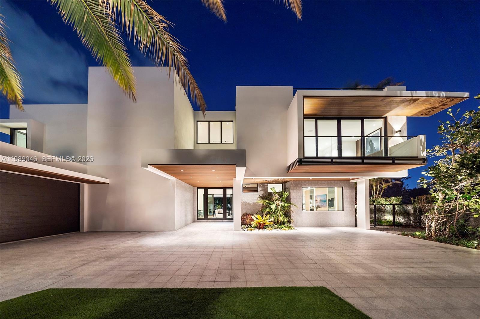 128 Ocean Blvd, Golden Beach FL 33160