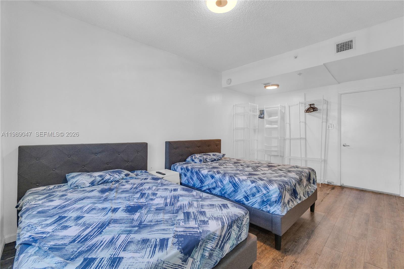 185 SE 14th Ter #1611, Miami FL 33131