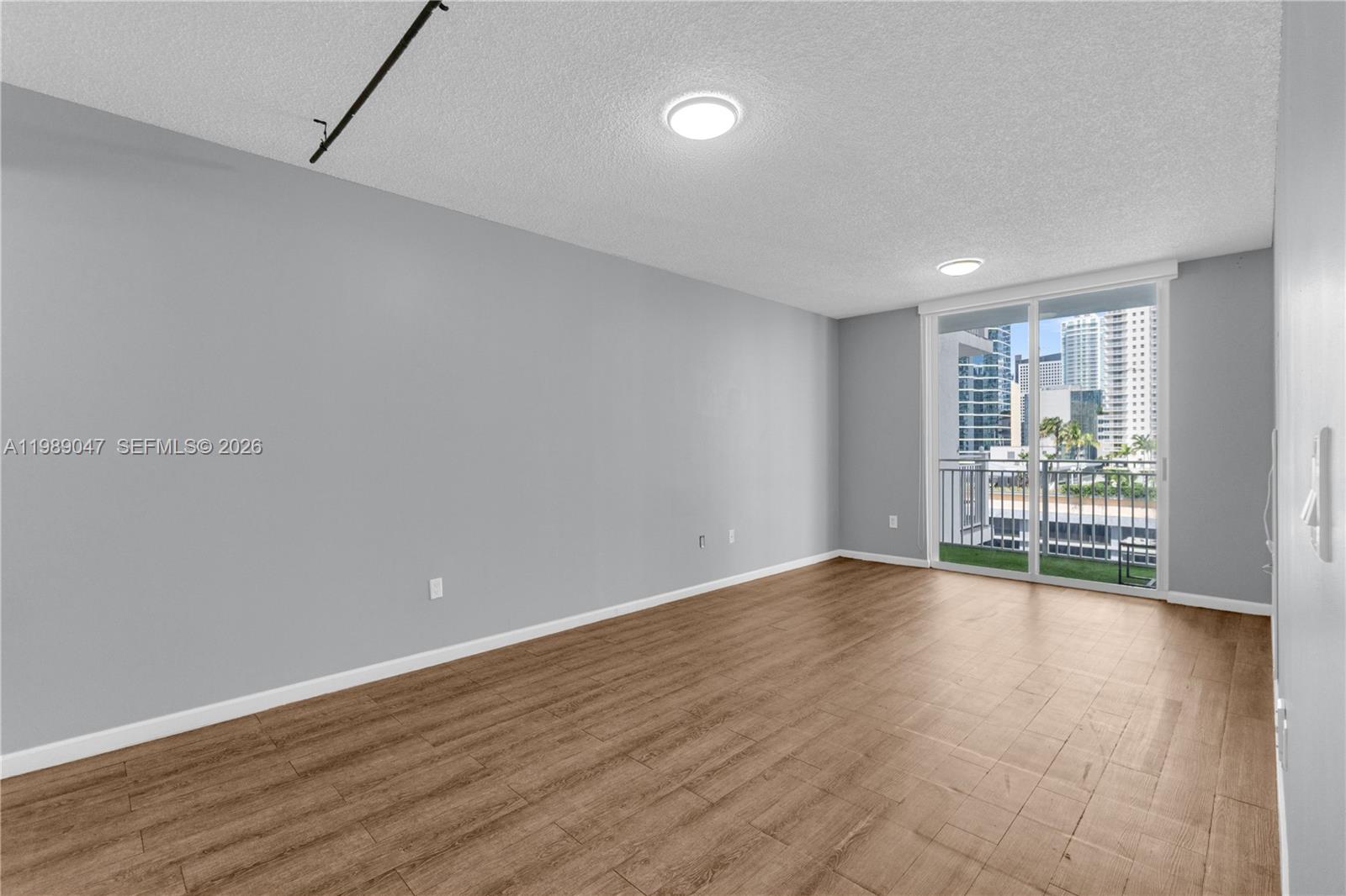 185 SE 14th Ter #1611, Miami FL 33131