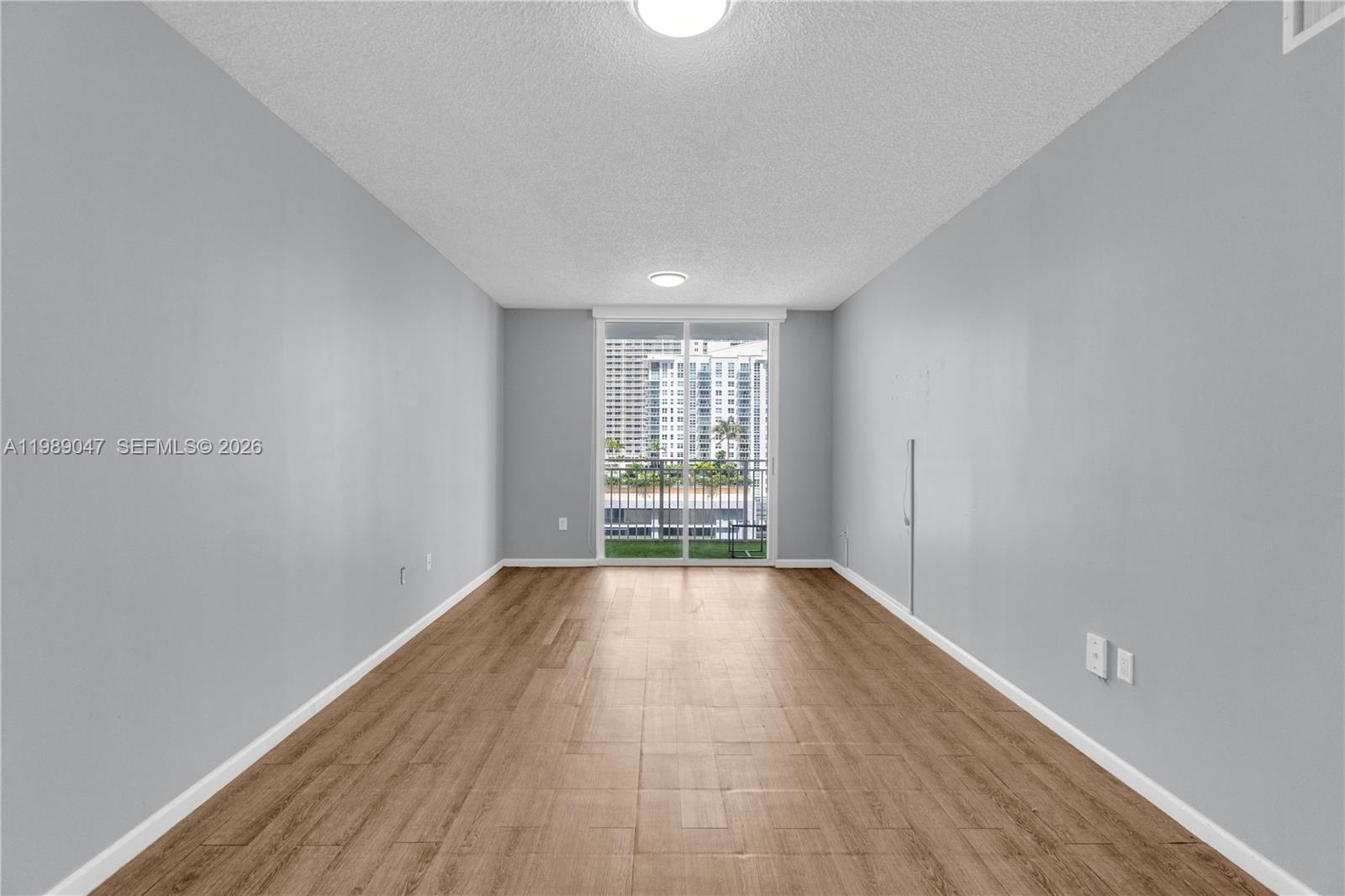 185 SE 14th Ter #1611, Miami FL 33131